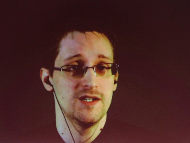 "Bugiardo, spia" e le altre accuse della Camera Usa a Snowden. Che risponde al fuoco