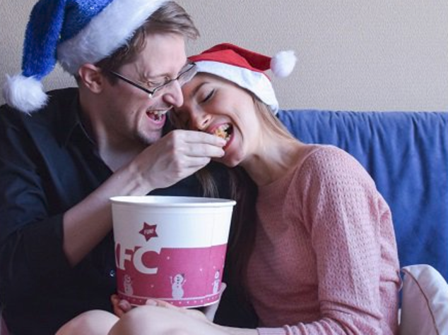 Snowden sponsorizzato dal pollo fritto, la bufala di Natale su Twitter