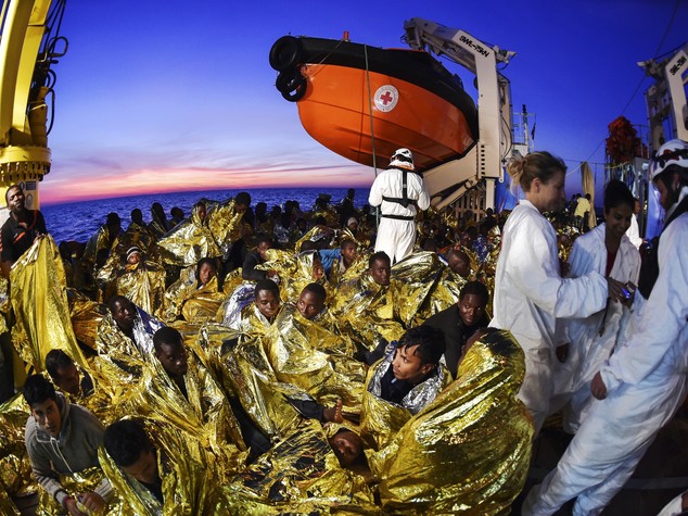Così l'Ue costringerà i Paesi ad accogliere i migranti 'assegnati'