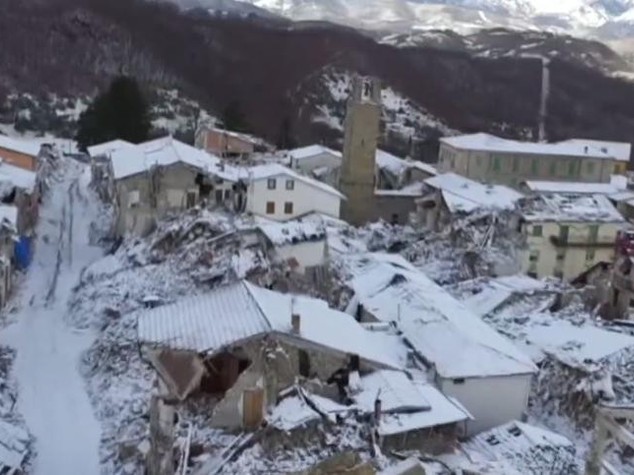 Terremoto: a Roma, sospesa la metro e sgomberate alcune scuole