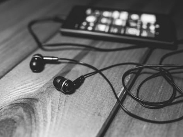 I primi 100 milioni di abbonati paganti alla musica in streaming