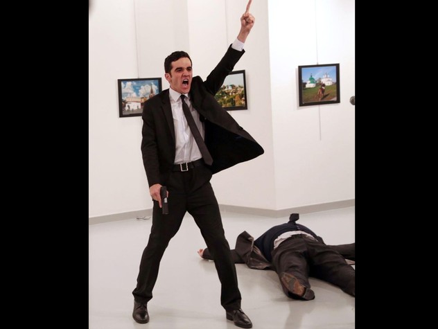 World Press Photo, vince foto del killer dell'ambasciatore russo