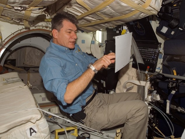 Spazio, Terra, uomini, Dio. Così parlò Paolo Nespoli, astronauta