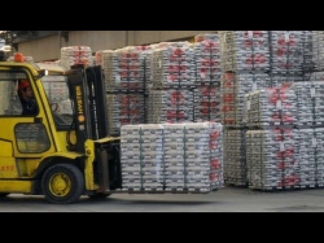 Italian exports fall 1. 6 percent as trade balance grows