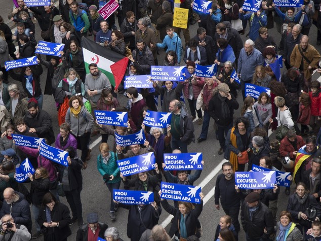 "Accogliamo i rifugiati". Chi sono i 160mila di Barcellona