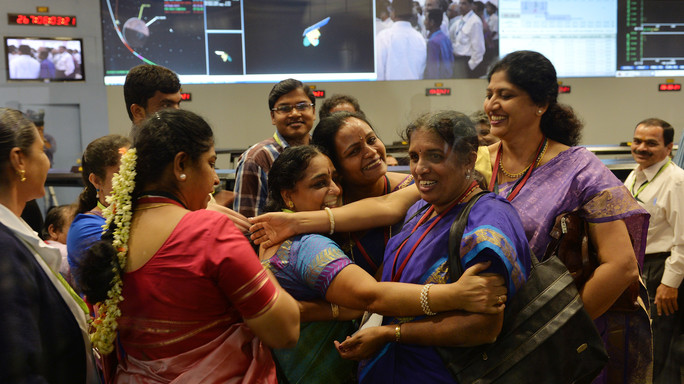Storia del gruppo di scienziate che ha portato l'India nello spazio