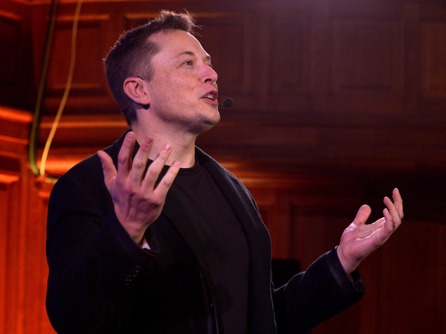 Per Elon Musk (Tesla) è arrivato il momento di temere i robot