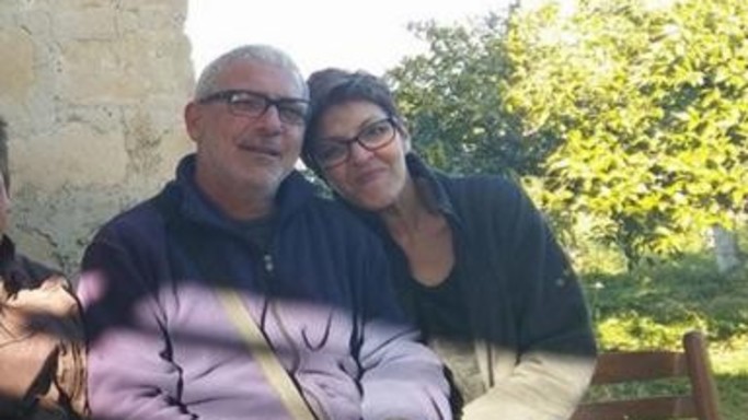 Uccide la compagna nel sonno. Su Facebook l'ultimo giorno felice