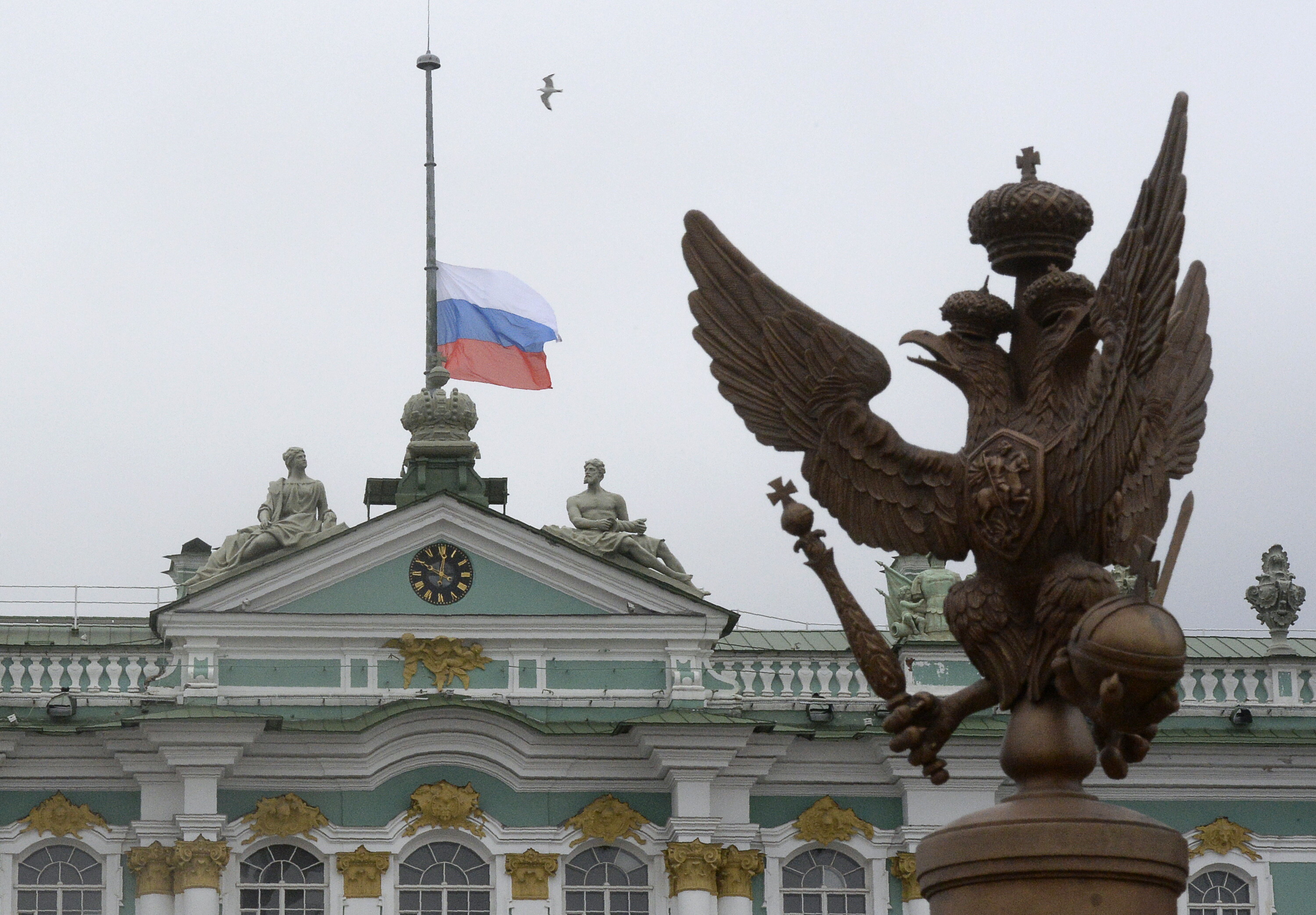 Cresce la tensione tra Russia e Germania. Mosca chiude il consolato tedesco a San Pietroburgo