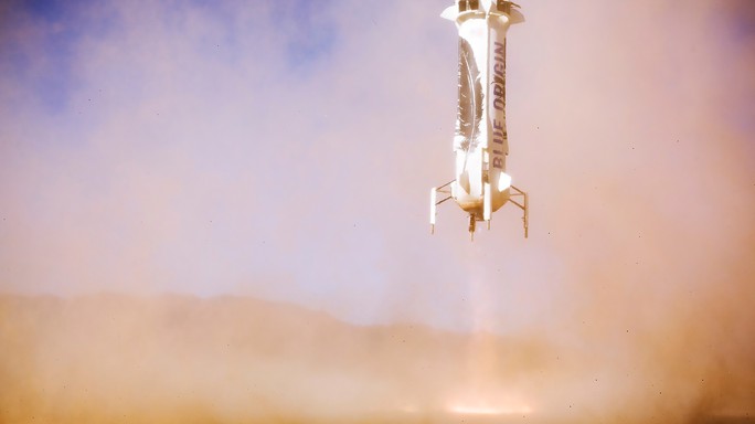 La sfida per lo spazio tra Jeff Bezos ed Elon Musk