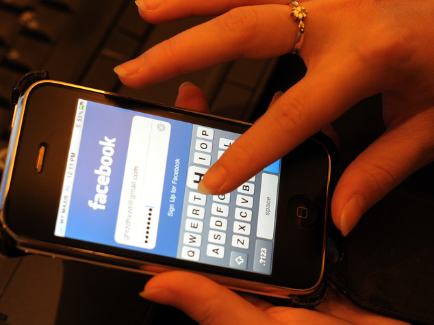 Giovani e Facebook, informati ma non troppo