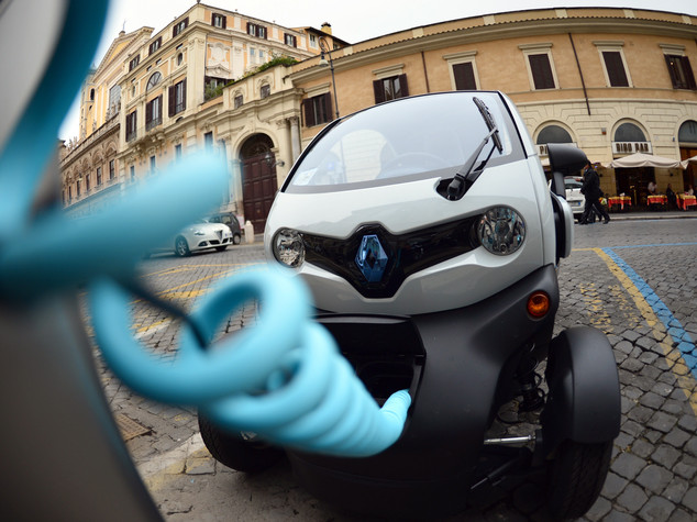 La svolta 'verde' di Brescia: 500 euro in car sharing per chi rottama l'auto