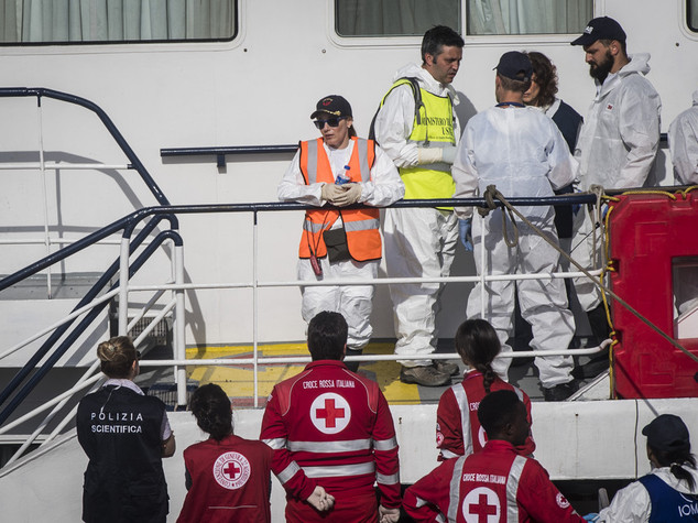 Sui barconi si uccide anche per un cappellino