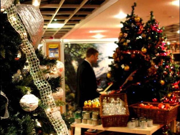 Natale: Coldiretti, crisi 'accorcia' l'albero di mezzo metro