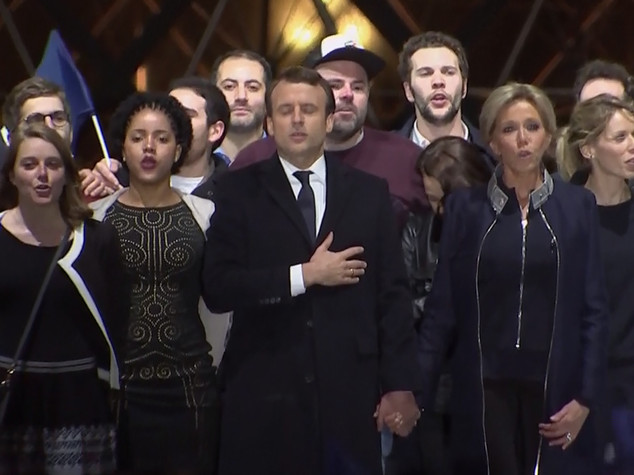 "Je suis Macron". Ora caccia al 'gemello italiano'