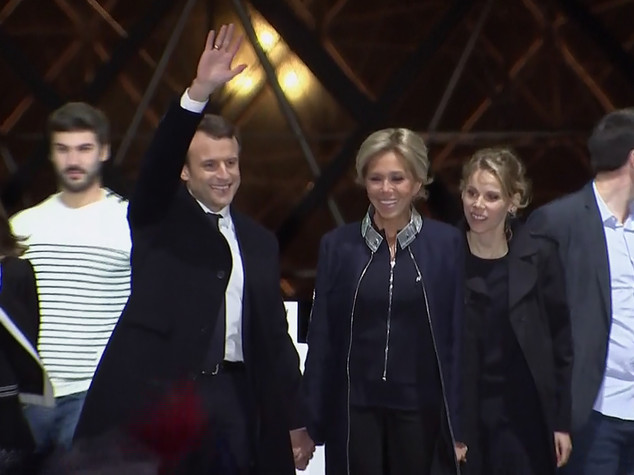 "Je suis Macron". Ora caccia al 'gemello italiano'