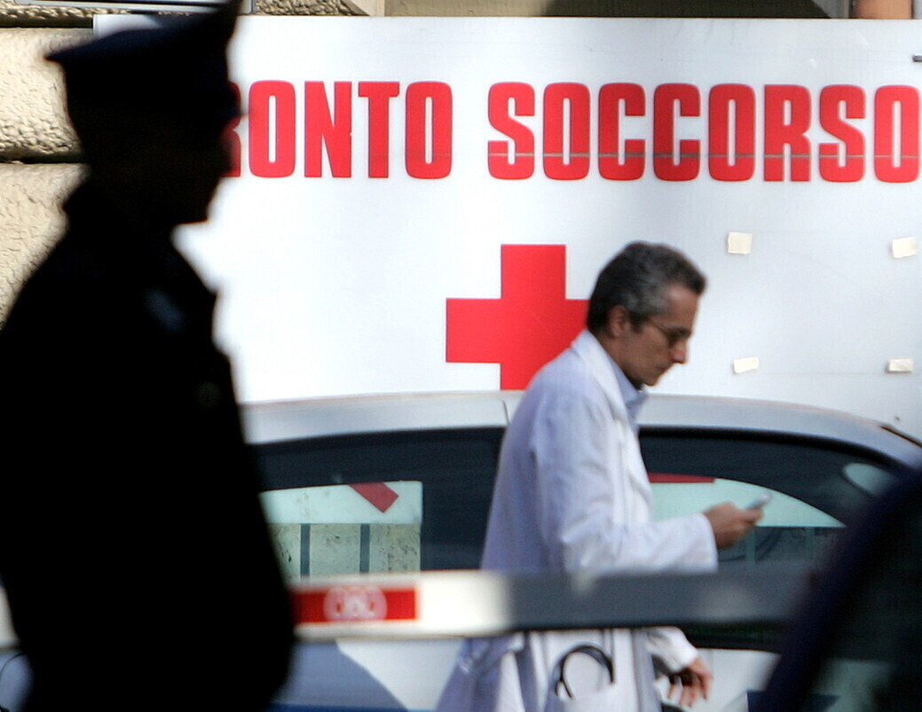 Morte cerebrale per il 12enne risucchiato dal bocchettone della piscina