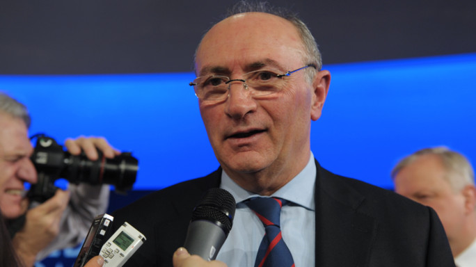 Parla (poco) Ghizzoni: "Del caso Banca Etruria rispondano i politici"