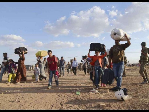Isis avanza in Iraq, ma i curdi frenano l'attacco in Siria