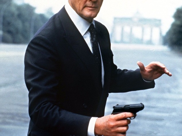 Addio a Roger Moore, l'altra metà di Tony Curtis e 7 volte "007"