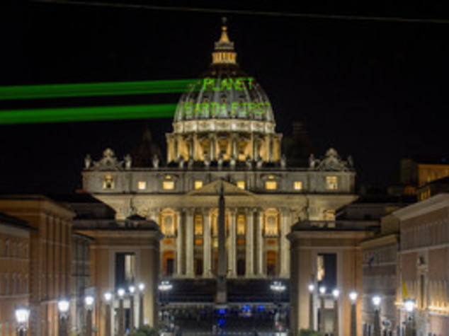 Greenpeace manda un messaggio a Trump
