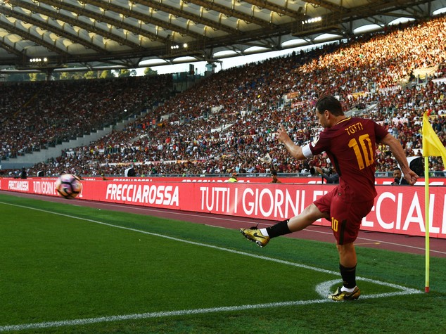 Roma Calcio Totti / La Lettera D Addio Di Francesco Totti Al Calcio E ...