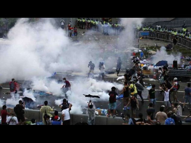 Dilaga la protesta a Hong Kong, Pechino agli Usa "non interferite" - Video - Foto