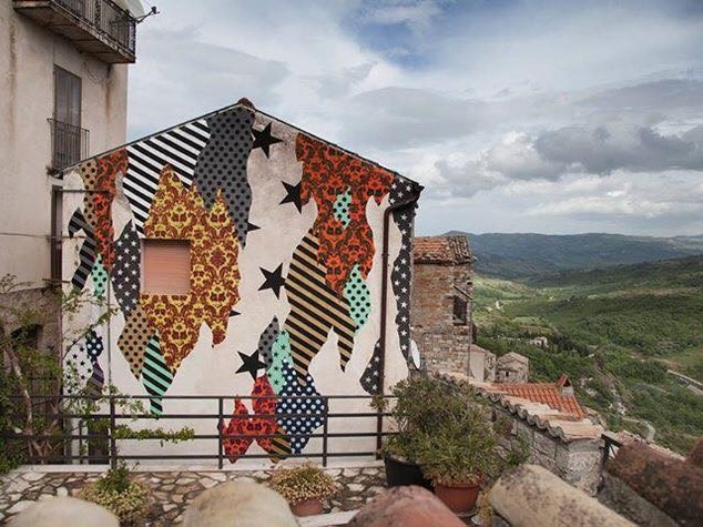 La Street art di AliCè per salvare l'antico borgo