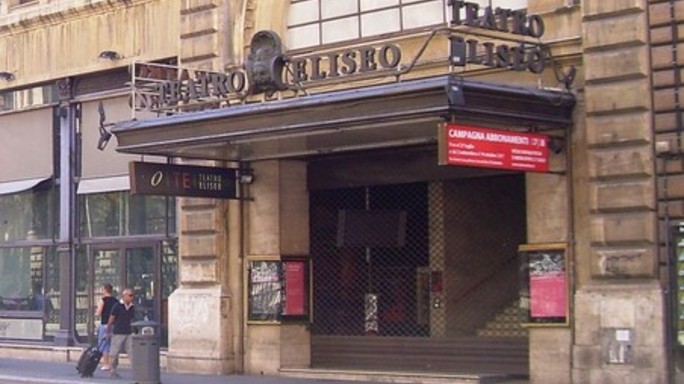 Attori e teatri contro la manovra che finanzia l'Eliseo per 8 milioni