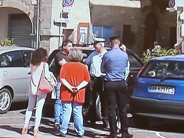 "Lo stress ha portato la mamma a dimenticare la figlia in auto"