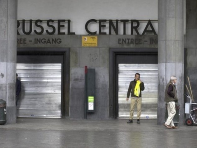 == BREAKING NEWS == Tentativo di attentato a Bruxelles evacuata Grand Place