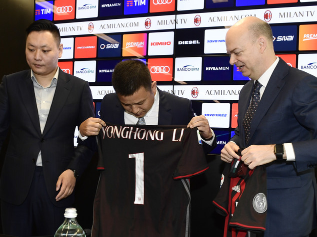 Perché Pechino indaga anche sulla cessione del Milan