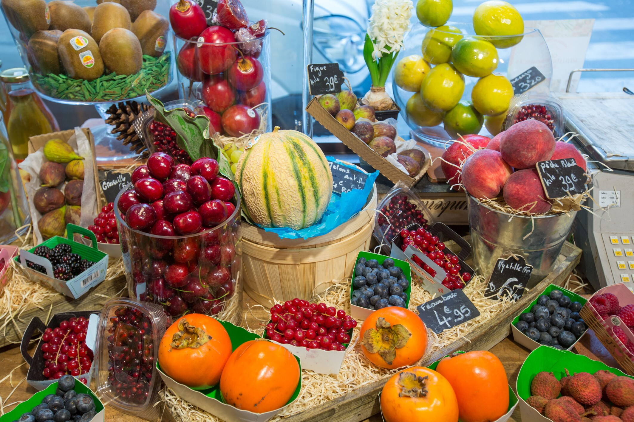 Perchè con le temperature elevate calano i prezzi della frutta in Italia