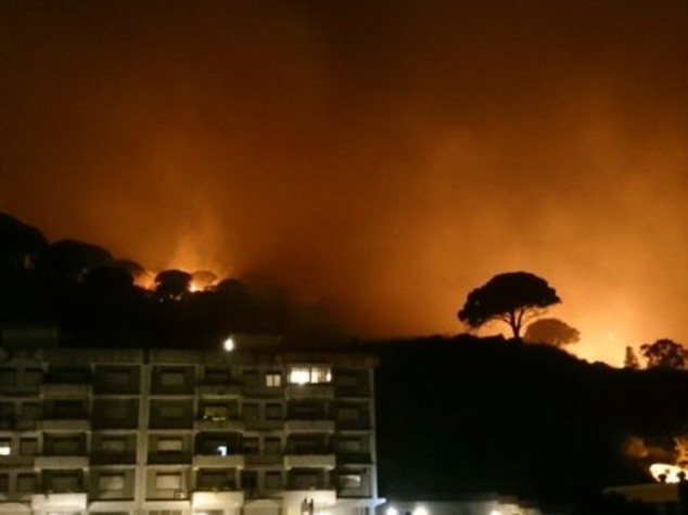 Fiorello pompiere (a modo suo) contro i roghi a Messina