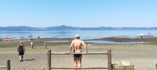 A Roma l'acqua c'è, ma ovviamente il lago di Bracciano continua a svuotarsi