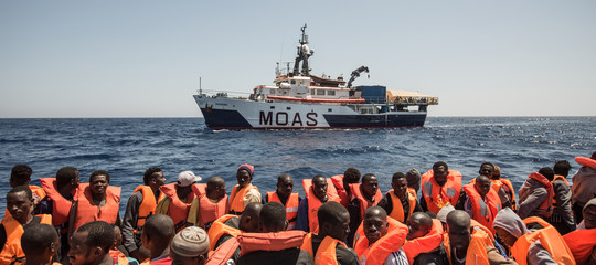 Diario di bordo. In una giornata rovente migranti e Fincantieri incendiano il clima politico