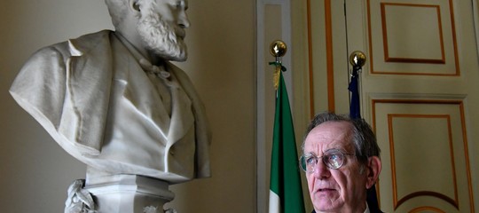 I soldi in cassa per la manovra sono pochi. Ecco come Padoan intende spenderli