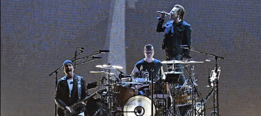Se Bono e The Edge durante un concerto si fermano per parlare di Europa