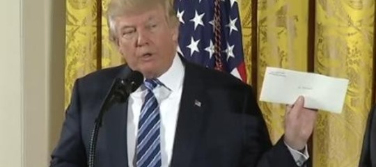 Così i giornalisti Usa hanno deciso di difendersi dalle aggressioni del presidente Trump