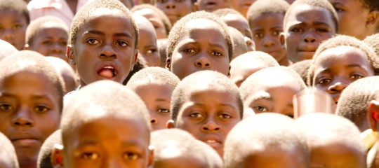 "A casa loro" gli africani hanno cominciato ad aiutarsi da soli controllando le nascite