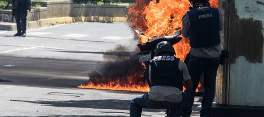 Venezuela, procuratore generale: "Il mio ufficio circondato dai militari"