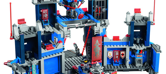 I mattoncini Lego sopravviveranno agli smartphone. Conquistando anche loro