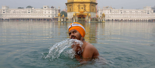 Ricordate la storia del pugnale sikh vietato dalla Cassazione? Non è mica finita...