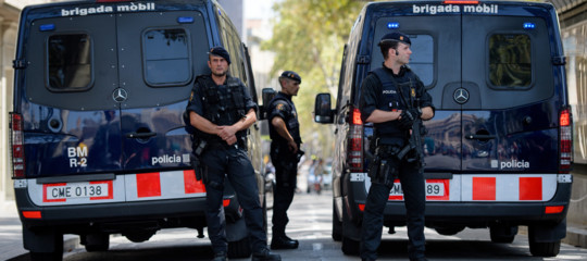 Perché l'intelligence spagnola si aspettava una strage a Barcellona