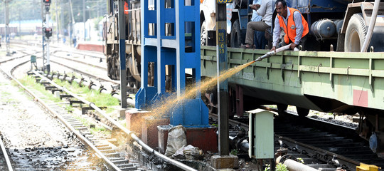 In India per debellare le zanzare si sono inventati il "Treno Terminator"