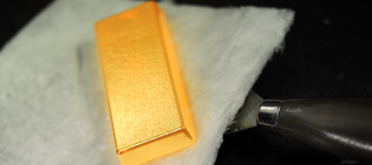 Perché l'oro ha raggiunto la quotazione massima degli ultimi 9 mesi