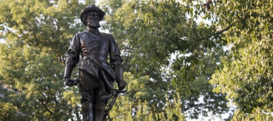 Le reazioni dei discendenti del generale Lee dopo la rimozione delle sue statue