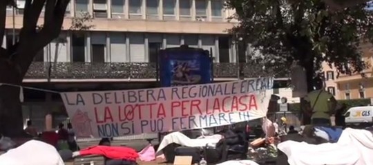 Dopo 48 ore per i rifugiati sgomberati da via Curtatone non si trova una soluzione