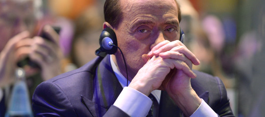 Come funziona la doppia moneta di Berlusconi, il suo 'mezzo ritorno alla Lira'