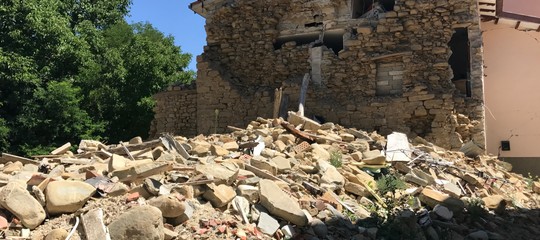 Solo il 9% delle macerie è stato rimosso dalle zone del terremoto. Il report di Legambiente